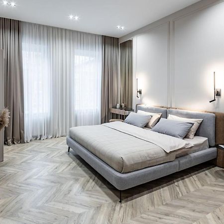 Apartment On Kulisha 28 Лвив Екстериор снимка